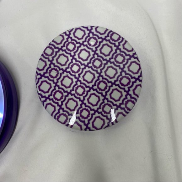 Travel Light Up Makeup Mirrors Set of 2 - Picture 11 of 12